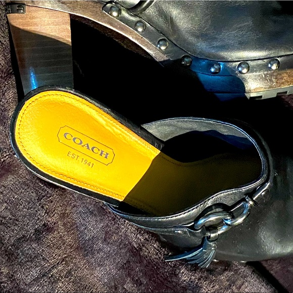 RECENTLY REDUCED: “Sale Priced” COACH Authentic Leather Clogs, PreOwned Size 8.5 - Picture 7 of 12